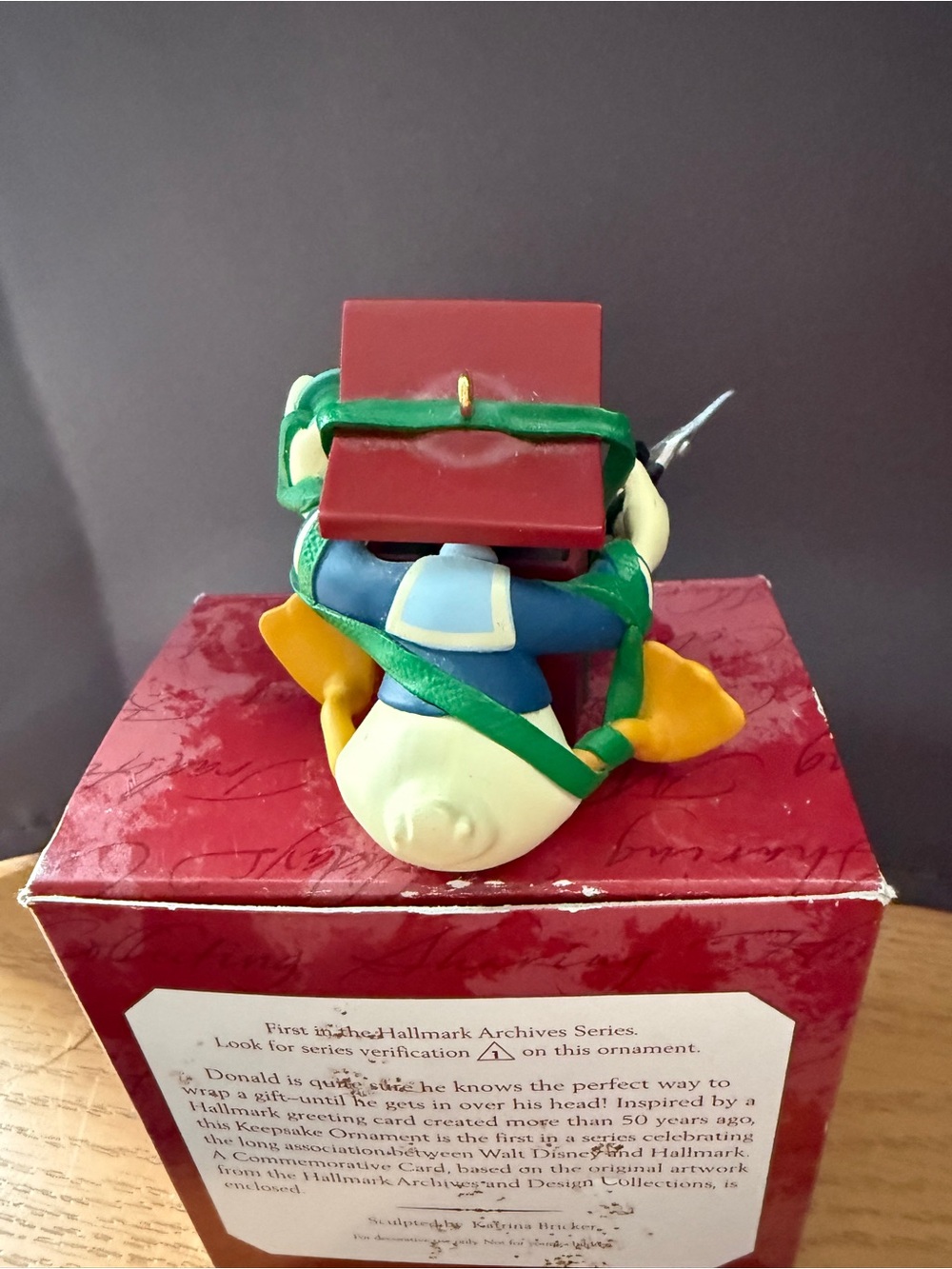 Donald Duck Hallmark Keepsake Ornament 1997 Donald’s Surprising Gift - Picture 2 of 9